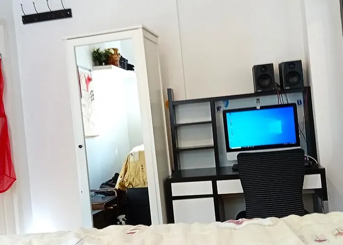 King Room Nearby